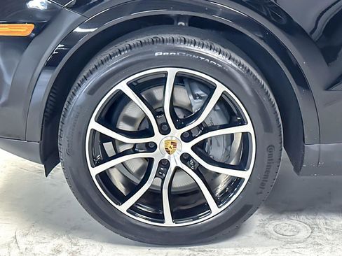 Used 2023 Porsche Cayenne S image 24