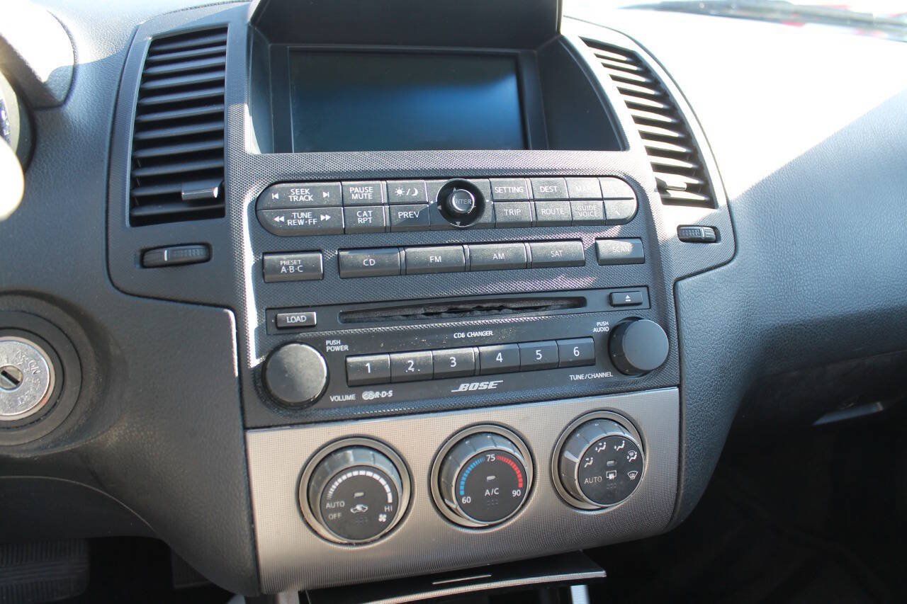 Used 2005 Nissan Altima 3.5 SE w/ (X02) Navigation Pkg FWD image 24