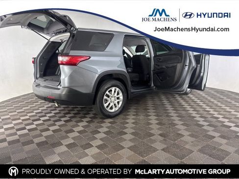 Used 2020 Chevrolet Traverse LS image 16