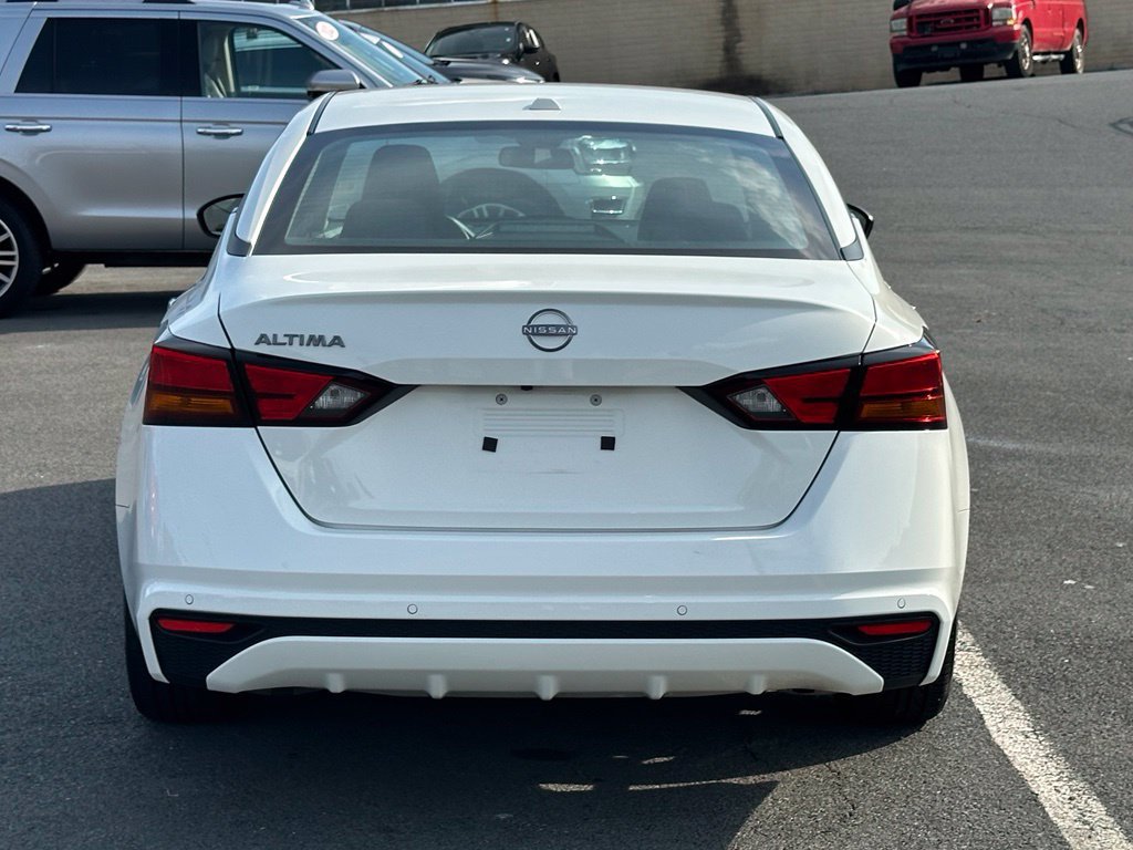 Used 2025 Nissan Altima 2.5 SV FWD image 7