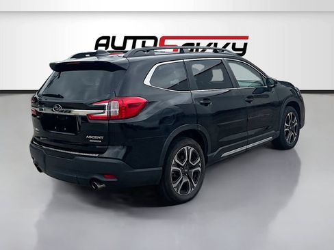 Used 2024 Subaru Ascent Limited w/ Technology Package AWD/4WD image 7