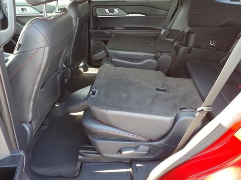 Certified 2025 Ford Explorer ST-Line w/ Premium Package AWD/4WD image 6