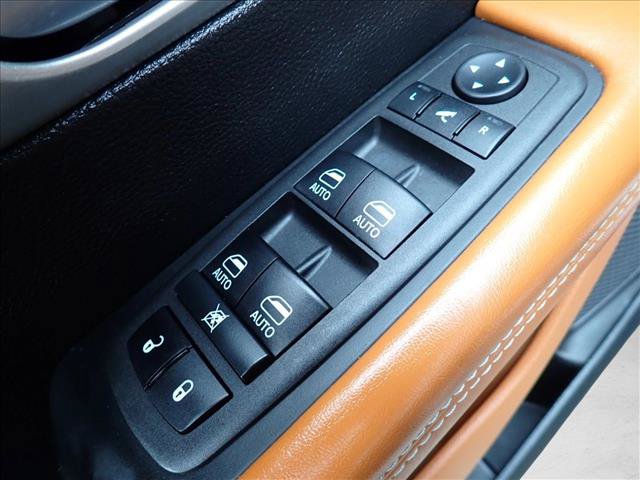Used 2024 Chrysler Pacifica Pinnacle FWD image 19