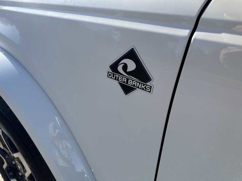 Used 2022 Ford Bronco Outer Banks image 21