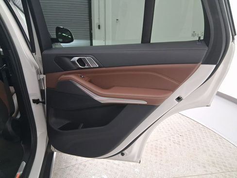 Used 2023 BMW X5 sDrive40i w/ Climate Comfort Package image 31