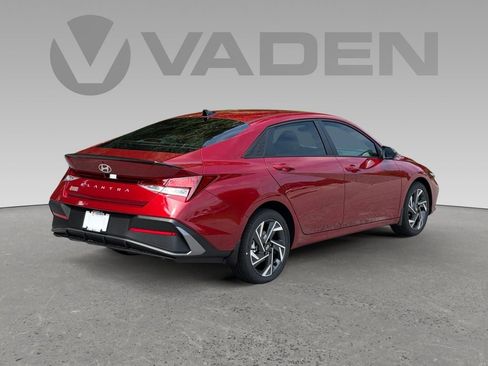 New 2025 Hyundai Elantra Sport image 17