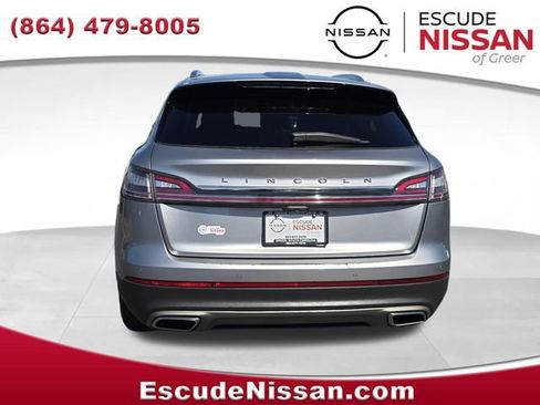 Used 2021 Lincoln Nautilus FWD image 4