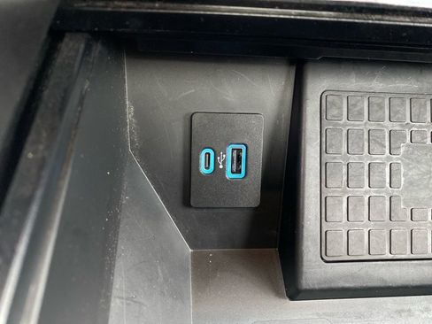 Used 2022 Ford F150 Lariat w/ Equipment Group 502A High image 13