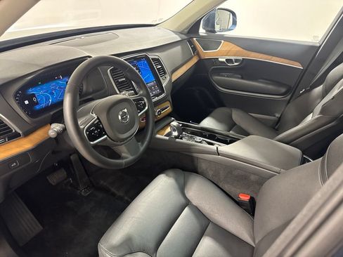 Used 2023 Volvo XC90 B6 Plus AWD/4WD image 18