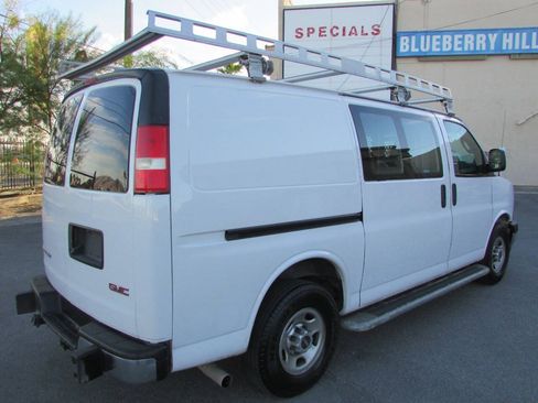 Used 2018 GMC Savana 2500 w/ Driver Convenience Package RWD image 5