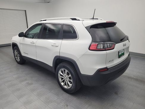Used 2019 Jeep Cherokee Latitude Plus w/ Cold Weather Group AWD/4WD image 3