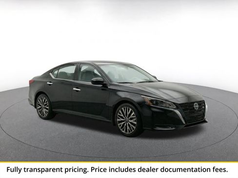 Used 2025 Nissan Altima 2.5 SV FWD image 1