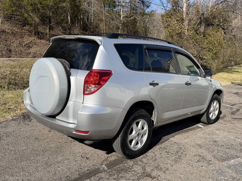 Used 2008 Toyota RAV4 2WD image 3
