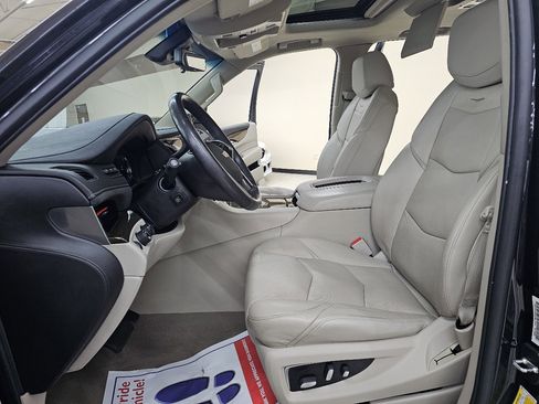 Used 2019 Cadillac Escalade ESV Premium Luxury w/ LPO, Radiant Package image 18
