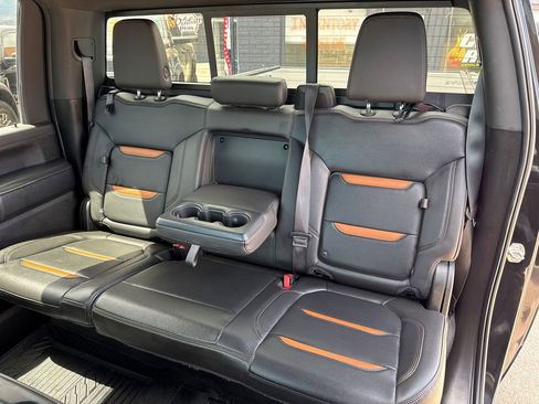 Used 2020 GMC Sierra 2500 AT4 w/ AT4 Premium Package AWD/4WD image 16