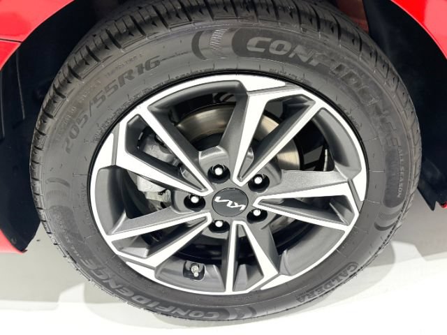 Used 2023 Kia Forte LXS w/ LXS Technology Package FWD image 10