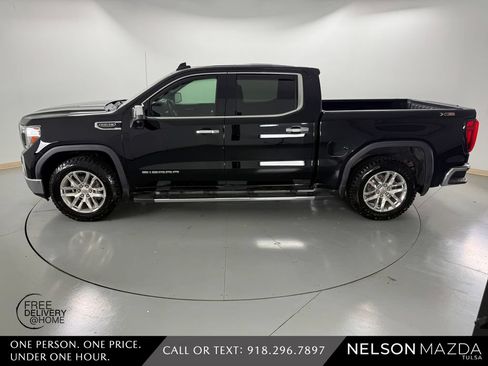 Used 2019 GMC Sierra 1500 SLT w/ SLT Premium Plus Package AWD/4WD image 9