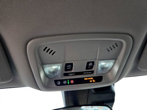 Used 2024 Chevrolet Malibu LT image 28