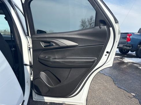 Used 2024 Chevrolet TrailBlazer LT w/ LT Cold Weather Package image 21