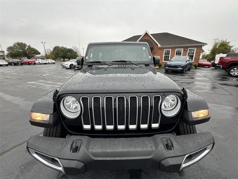 Used 2022 Jeep Wrangler Unlimited Sahara image 27