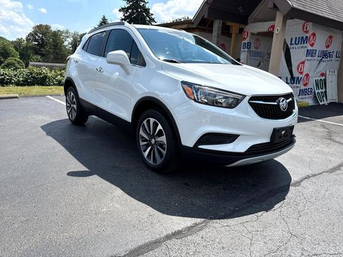 Used 2022 Buick Encore Preferred w/ Safety Package image 3