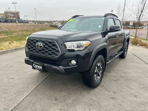 Used 2020 Toyota Tacoma TRD Off-Road w/ Technology Package AWD/4WD image 3