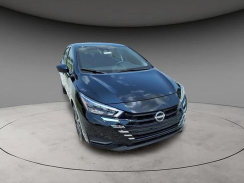 Certified 2025 Nissan Versa SV FWD image 6