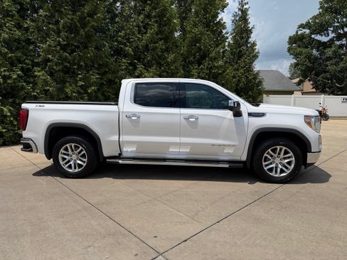 Used 2021 GMC Sierra 1500 SLT w/ SLT Premium Plus Package AWD/4WD image 32