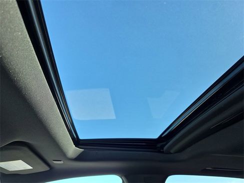 Used 2023 Chevrolet Colorado Z71 w/ Z71 Convenience Package 2 image 26