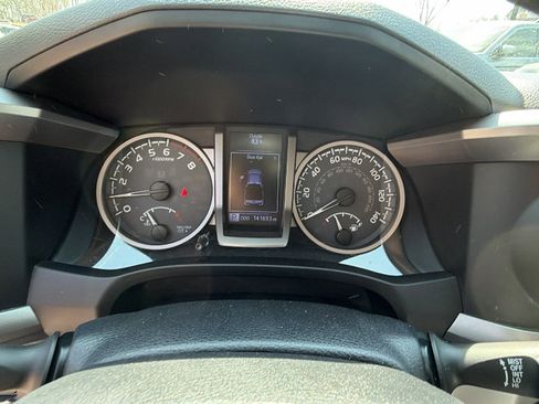 Used 2017 Toyota Tacoma SR5 w/ Tow Package image 29