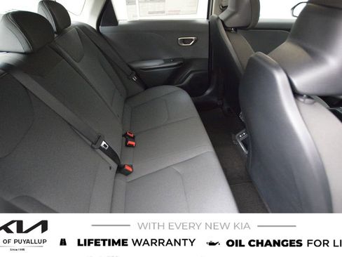 New 2025 Kia K4 LXS image 14