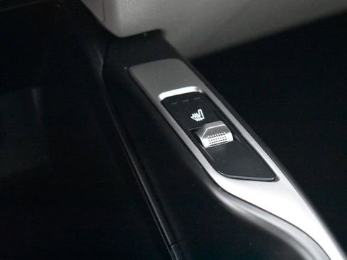 Used 2025 Kia Sorento S image 28