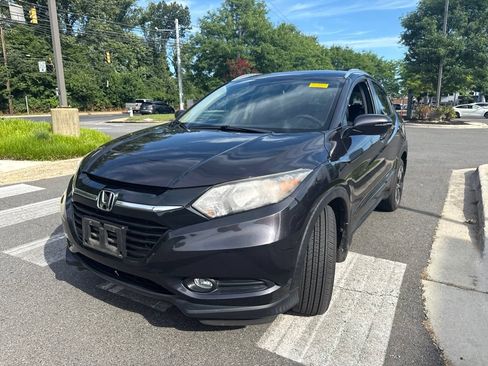 Used 2018 Honda HR-V EX-L image 3