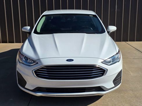 Used 2019 Ford Fusion SE image 9