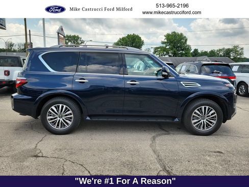 Used 2023 Nissan Armada SL w/ Captain's Chairs Package AWD/4WD image 6