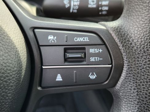 Used 2023 Honda HR-V LX image 23