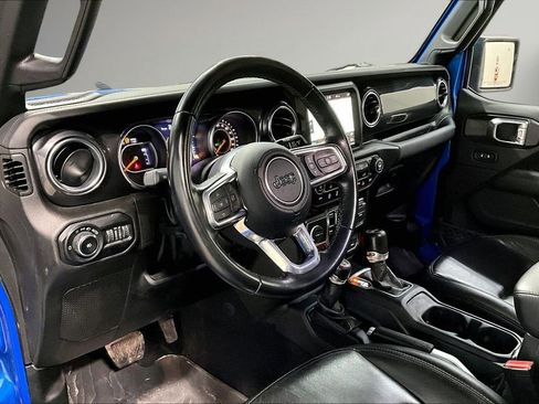 Used 2022 Jeep Wrangler Unlimited Sahara image 17