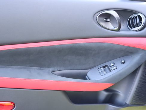 Used 2024 Nissan Z Performance w/ Floor Mat Package image 13