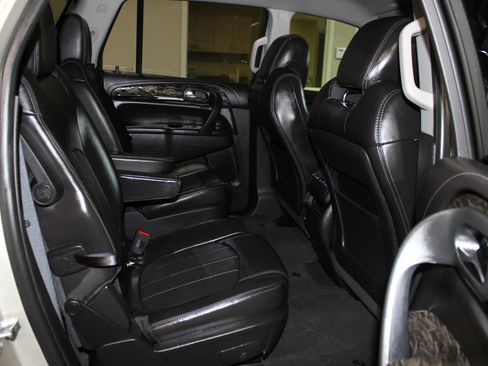 Used 2013 Buick Enclave Leather FWD image 31