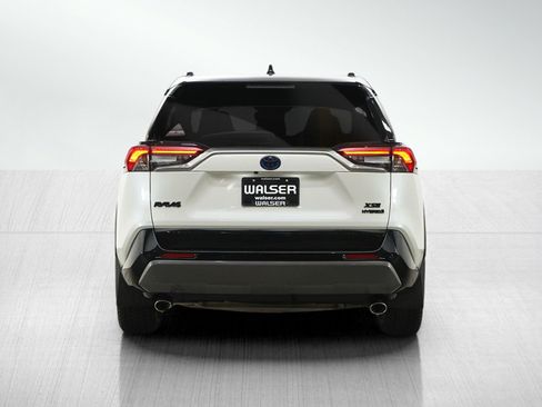 Used 2020 Toyota RAV4 XSE image 4