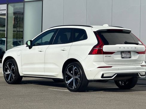 Used 2024 Volvo XC60 T8 Ultimate w/ Protection Package Premier AWD/4WD image 3