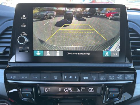 Certified 2025 Honda Odyssey EX-L image 4