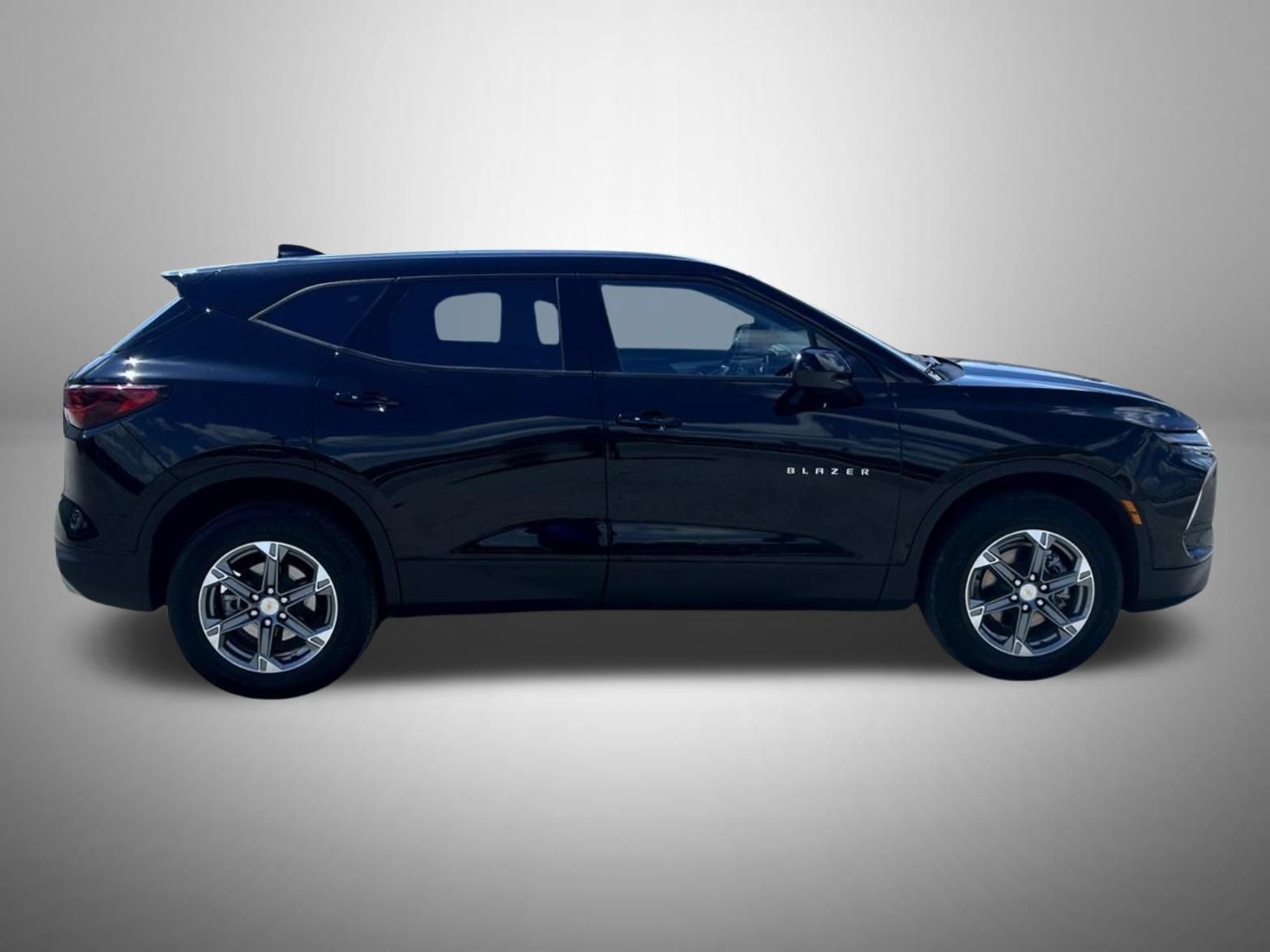 Certified 2025 Chevrolet Blazer LT AWD/4WD image 5