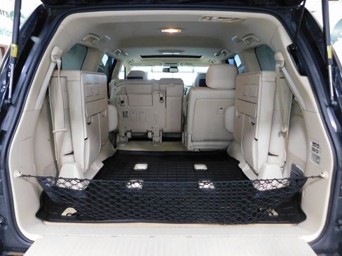 Used 2013 Lexus LX 570 4WD w/ Luxury Pkg w/Pre-crash image 82