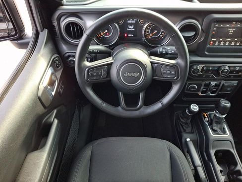 Used 2023 Jeep Wrangler Unlimited Sport AWD/4WD image 11