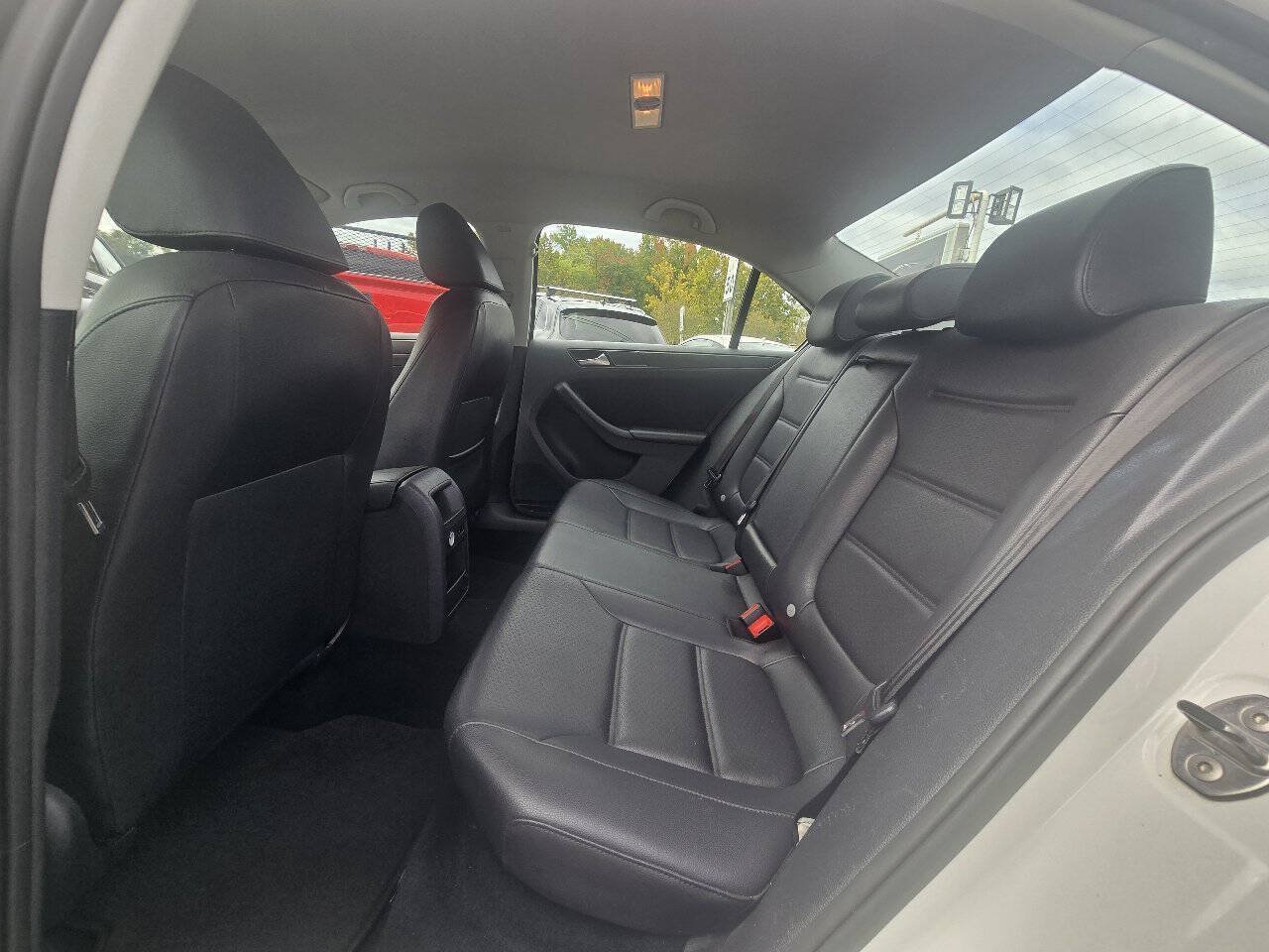 Used 2014 Volkswagen Jetta SE FWD image 19