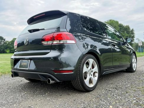 Used 2010 Volkswagen GTI 2-Door FWD image 36