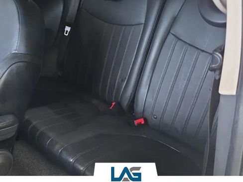 Used 2017 FIAT 500 Lounge image 3