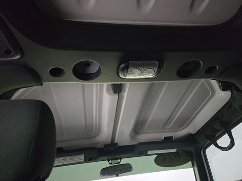 Used 2015 Jeep Wrangler Unlimited Sport image 27