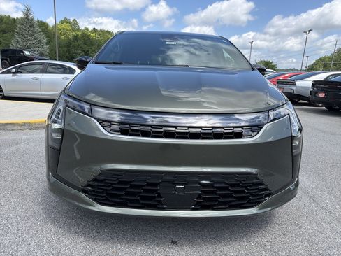 New 2027 Chrysler Pacifica Select FWD image 3